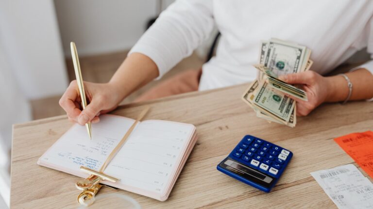 Organização Financeira: Por Onde Começar Quando Parece Impossível